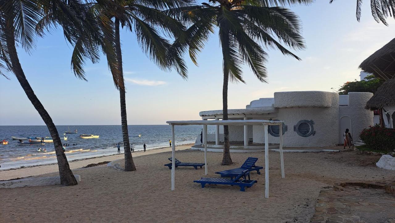 Kaleb'S Beachfront Villa Malindi Exterior photo